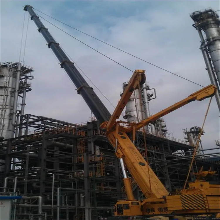 胡场镇吊板房的吊车